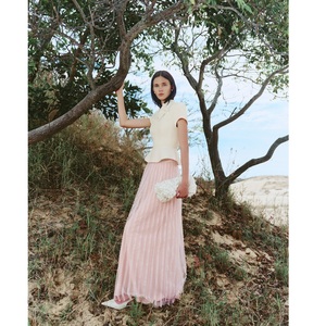 เสื้อผ้าแฟชั่นผู้หญิงระดับไฮเอนด์ เสื้อท็อปและเสื้อเบลาส์ ODM EVELINA PEPLUM BLOUSE แขนสั้น เสื้อเชิ้ตเวียดนามสำหรับผู้หญิงจากเวียดนาม - Product Image 5