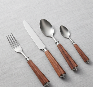 Ensemble de couverts minimalistes avec manches en bois, couteau et fourchette en acier inoxydable, compatibles lave-vaisselle, pour les dîners de mariage - Product Image 1