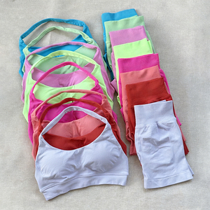 Conjuntos Deportivos Personalizados al por Mayor, sin Costuras, para Fitness, Running y Entrenamiento, de Color Sólido, Alta Elasticidad, Secado Rápido, Transpirables, con Cuello Halter y Top Corto - Product Image 3