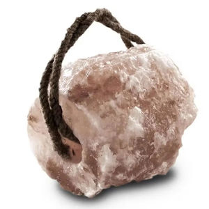 Sel rose de l'Himalaya naturel de haute qualité, forme naturelle, export premium, avec corde de suspension pour la digestion des bovins et des chiens Demaro - Product Image 6
