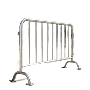 Barrière de contrôle des foules temporaire en aluminium pour événements sportifs, revêtement poudré écologique, robuste - Product Image 1