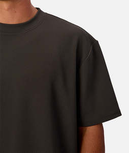 เสื้อยืดผู้ชายคุณภาพสูงทรงโอเวอร์ไซส์ สีเทาเข้ม ผ้าถัก คอตตอนเรียบ แขนสั้น คอกลม สีพื้น ผลิตในปากีสถาน - Product Image 4