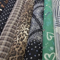 Lot de stock Jenny. Lot de tissus imprimés en mousseline de Corée, textiles variés, motifs imprimés, hijab, robe, vêtements variés