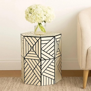 Table basse artisanale écologique en os incrusté, design moderne, pour baptême, utilisation dans le salon, provenant de l'Uttar Pradesh - Product Image 1