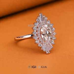 แหวนหมั้นเพชรทรงโอวัล 1.50 กะรัต ประดับเพชรแบบเฮโล ได้รับการรับรองจาก IGI แหวนเพชรเพาะเลี้ยงในห้องปฏิบัติการ แหวนเฮโลลายเกล็ดหิมะ แหวนแต่งงานสำหรับเธอ - Product Image 2
