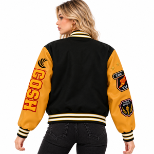 Chaqueta Varsity Negra y Dorada para Hombre, Mangas de Cuero PU, Letras Bordadas, Botones a Presión, Estilo Preppy - Product Image 4