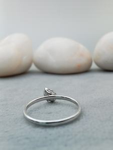 Bague de fiançailles et de mariage solitaire classique fantaisie en or massif 14 carats, sertie de diamant de laboratoire IGI VVS, taille poire, 2 carats, personnalisée - Product Image 6