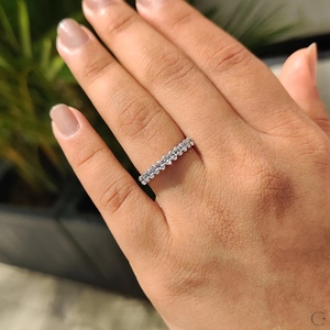 Bague de mariage en or massif 14 carats avec diamant ovale solitaire demi-éternité, diamant de laboratoire DE VVS, certifié IGI, bande en or massif jaune - Product Image 5