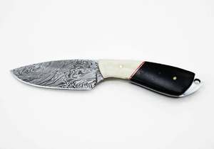 Outil utilitaire compact d'extérieur en acier Damas forgé à la main avec manche en os de chameau et bois d'ébène - Product Image 4