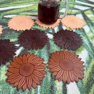 Posavasos de madera con forma de girasol, perfecto para la presentación decorativa de mesas, espacios de comedor y rincones de café, estilo indio. - Product Image 6
