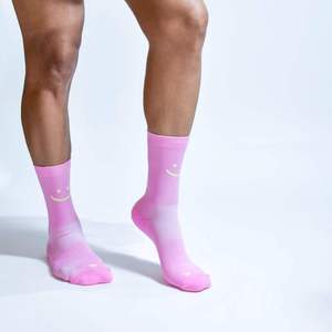 Chaussettes de sport de compression personnalisées pour hommes et femmes, chaussettes de course à pied, chaussettes de randonnée athlétiques, anti-ampoules, respirantes et absorbant l'humidité - Product Image 4
