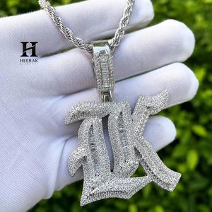 Pendentif personnalisé en gros avec nom, collier initial 3D serti de diamants baguette, pendentif hip-hop lettre gothique personnalisée - Product Image 4