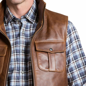 Chaleco de Cuero Marrón para Hombre, Cuello Alto, Cierre de Cremallera, Estilo Workwear, Ropa de Otoño, Corte Regular, con Bolsillos - Product Image 5