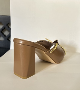 Elegantes Sandalias de Tacón Ancho de Mezclilla Marrón para Mujer RETRAW BLENDS, Sandalias de Punta Abierta con Tacón de Bloque y Correa con Hebilla, Tacón Medio, Moda de Verano, Dorado - Product Image 3