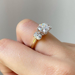 Anillo de compromiso de oro amarillo con dos piedras de circonita cúbica blanca talla baguette, anillo de aniversario para ella, anillo solitario Toi Et Moi de oro macizo de 10K - Product Image 2