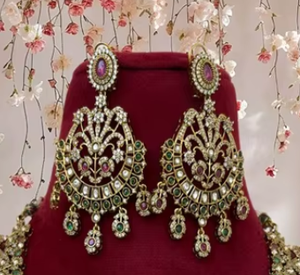 Colección de joyas Kundan, conjunto de Gargantilla Grand Polki con pendientes a juego, mujeres y niñas para compromiso de boda - Product Image 2