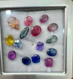 Pendientes de Zafiro Natural Multicolor en Oro de 14K, Joyería Elegante y de Lujo para Mujer, Regalo con Estilo - Product Image 3