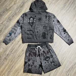 Ensemble de survêtement gris personnalisé pour homme, imprimé intégral, en molleton délavé, avec sweat à capuche zippé et short, motif graphique gothique vintage, deux pièces - Product Image 1