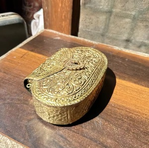 Sac à main tendance avec cadre métallique, idéal pour les occasions spéciales, service OEM - Product Image 1