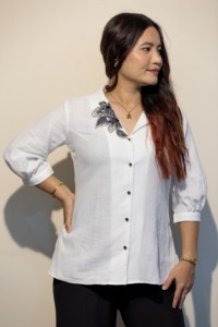 Chemise en coton blanc ARIA Premium pour femmes, élégante, formelle, pour le bureau, chemisier en coton pour femmes, fournisseur en gros - Product Image 4