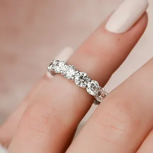 Anillo de Eternidad con Diamantes Cultivados en Laboratorio, Corte Redondo, Certificado IGI, Velorique - Product Image 5