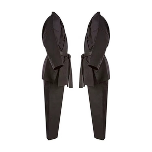 Uniforme de karaté traditionnel personnalisé avec logo, combinaison unisexe pour arts martiaux, taekwondo, tissu léger 100% coton, tailles adultes, entraînement - Product Image 5