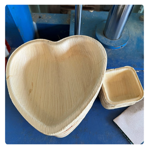 STOCK LIMITÉ! Bols en feuille de palmier Areca fabriqués à la main-Écologique et parfait pour les événements en plein air! - Product Image 3