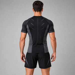 Haut de sport pour homme à manches courtes noir avec empiècements gris, séchage rapide, en Spandex et Polyester - Product Image 2