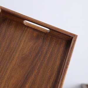 Bandeja Rectangular de Madera Premium para Servicio a la Habitación, Borde Elevado, Acabado Liso, para Servir Comida, Bebidas y Desayuno - Product Image 3