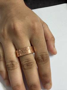 Anillo de Cobre Puro Sólido al por Mayor, Banda Unisex, Joyería Tradicional Ayurvédica Curativa, Tallado a Mano con Diseño Floral de Hojas y Enredaderas - Product Image 1