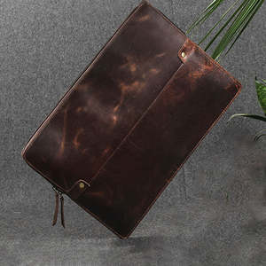 Housse pour ordinateur portable en cuir véritable, motif personnalisé, logo sur mesure, pour voyages d'affaires, design élégant. - Product Image 4