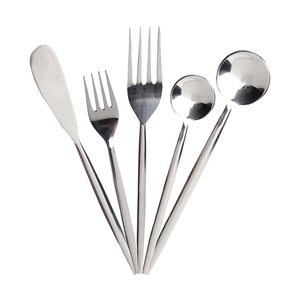 Ensemble de couverts élégants et écologiques en argent, cuillères à dîner, fourchettes, couteaux en acier inoxydable poli miroir pour la maison et l'hôtellerie - Product Image 2
