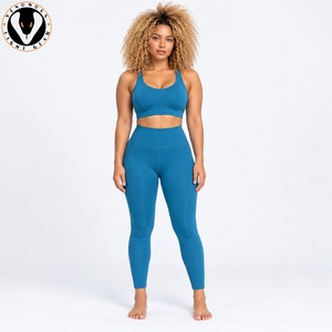 Ensemble de yoga pour femmes de haute qualité, tissu respirant, design flexible, pour le yoga, le pilates, la gym et les entraînements quotidiens - Product Image 1