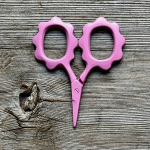 Factory Wholesale Mini Embroidery Scissors Flower Handle Precision <b>Thread</b> <b>Cutter</b> Custom Packaging - Product Image 6