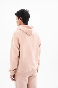 Sweat-shirt classique conçu avec un tissu confortable et une construction pratique pour un usage quotidien décontracté, les voyages et les occasions saisonnières - Product Image 5