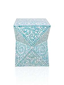 Table artisanale en coquille de nacre Capiz bleu sarcelle et blanc, design carré sablier, incrustations de nacre, mobilier de salon, fabrication vietnamienne - Product Image 2