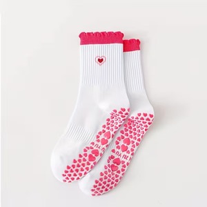 Chaussettes personnalisées LOGOCrew, chaussettes blanches brodées, antidérapantes, en coton, pour le yoga, pour femmes adultes, printemps - Product Image 3