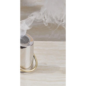 Brûleur d'encens en métal argenté avec anneau doré, couvercle ajouré à motif chevron, diffuse la fumée magnifiquement pour une décoration moderne - Product Image 6