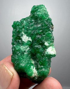 Well Terminated <b>Top</b> Green Emerald <b>Crystals</b> From Swat Pakistan Natural Mineral Specimen Collector Display Gemstone - Product Image 3