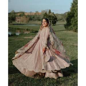 Magnifique robe de soirée indienne et pakistanaise, bas et dupatta - Product Image 3