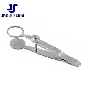 Pinzas Quirúrgicas Oftálmicas Desmarres Chalazion DC-5407 de Jiyo Surgical Co., Mango Plano de 3.5 Pulgadas con Tornillo de Bloqueo Ajustable - Product Image 1