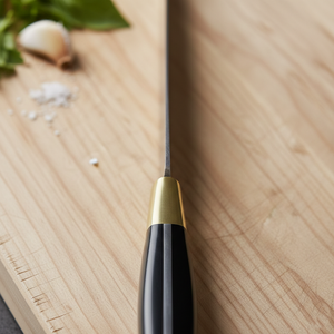 Cuchillo de Chef Ambidiestro de Acero de Damasco Premium de 8 Pulgadas, Extra Afilado, con Patrón Martillado en Espiral, Personalizable OEM, Mango de Cuerno para Chefs Caseros - Product Image 5