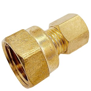 Adaptador Macho de Compresión para Tuberías de Latón de Alta Calidad, Flexible y de Alta Presión (AOL-107) SAE # 060103 - Product Image 1