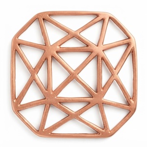 Sous-plat en cuivre géométrique moderne, résistant à la chaleur, en métal, pour casseroles chaudes, forme hexagonale ou octogonale, pour cuisine et restaurant, vente en gros - Product Image 1