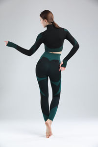 Ensemble de yoga 2 pièces pour femme : haut court dos en U et leggings taille haute effet seconde peau – Tenue de sport, gym, Pilates, fitness - Product Image 3