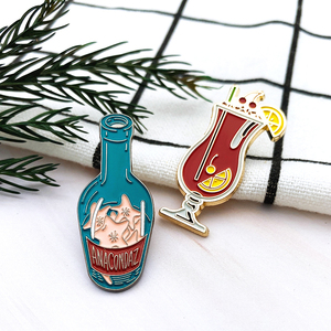 Insignia de Pin de solapa de metal personalizado de esmalte suave, Marktex - Product Image 5