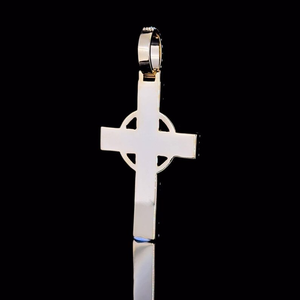 Colgante de Lujo Unisex CNL con Cruz y Alas, Chapado en Oro de 18K sobre Plata 925, con Microincrustaciones de Moissanita, Estilo Hip Hop - Product Image 3