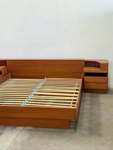 Solid Teak Wooden <b>Bed</b> <b>Frame</b> Minimalist Modern <b>Platform</b> <b>Bed</b> With Side Storage Drawer for Bedroom - Product Image 4