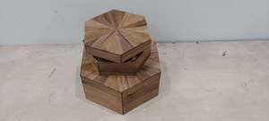 Boîtes à bijoux élégantes en résine et MDF avec dessus en résine transparente et cadre en bois classique pour une présentation de bijoux haut de gamme - Product Image 5