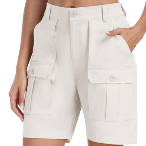 Shorts cargo para mujer de alta calidad, de secado rápido, transpirables, personalizados, de algodón, con botones y múltiples bolsillos. - Product Image 4